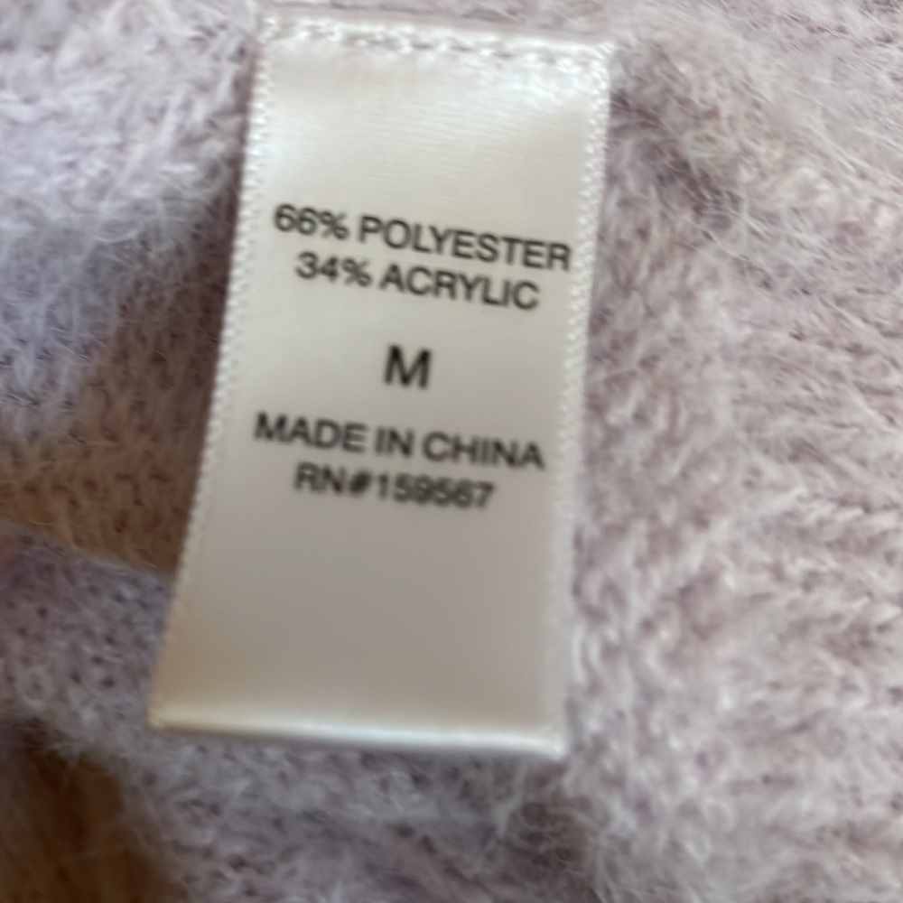 Soft fuzzy 2-piece sweater top - Picture 6 of 6